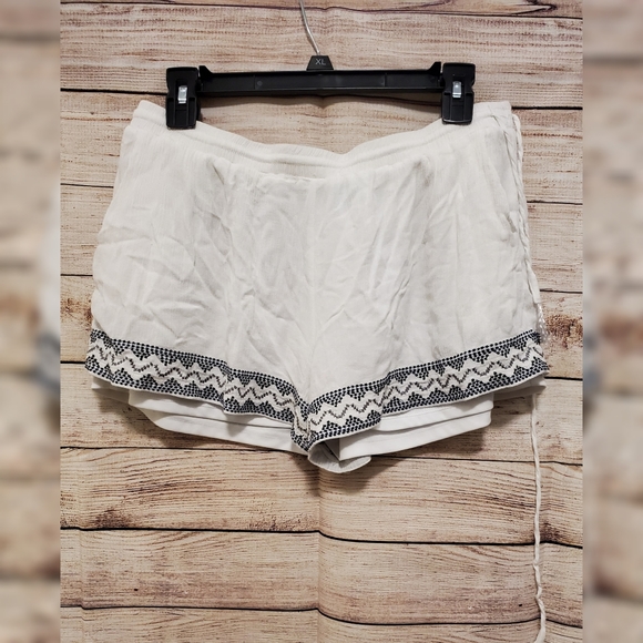 Solitaire Swim Other - Short with blue embroidery